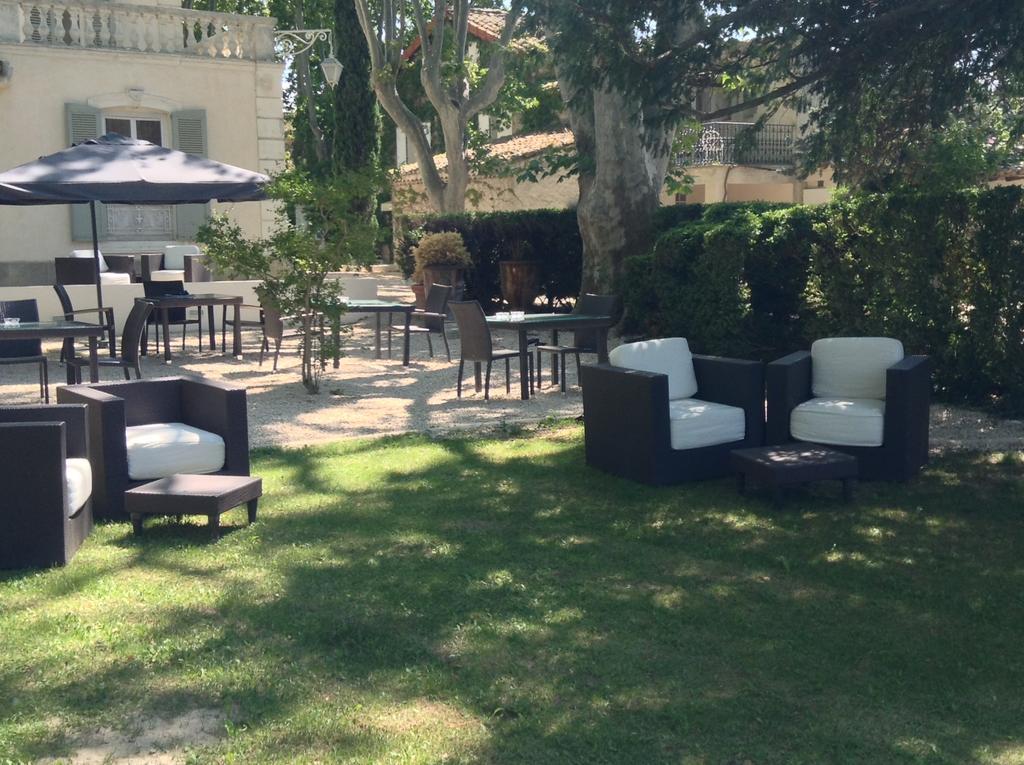 Hostellerie Les Frenes Αβινιόν Εξωτερικό φωτογραφία