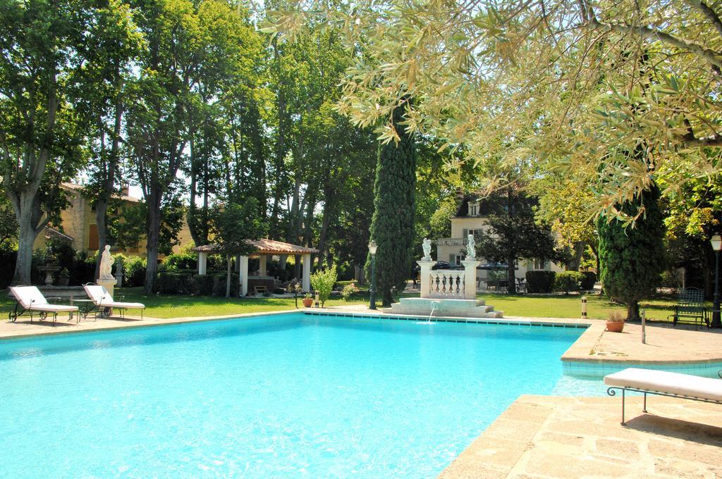 Hostellerie Les Frenes Αβινιόν Εξωτερικό φωτογραφία